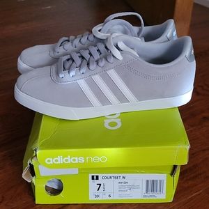 Brand New adidas sneakers Courtset